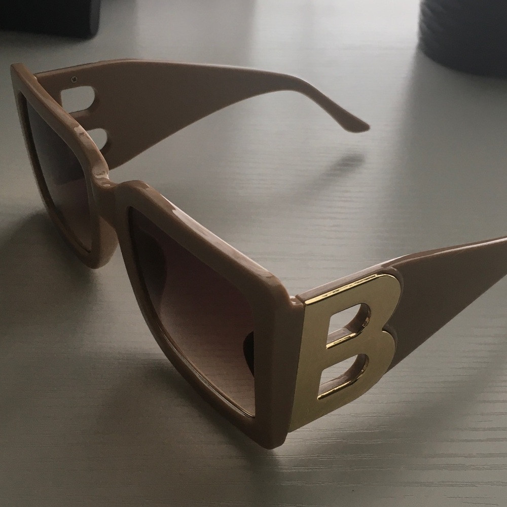 Chunky Beige Sunglasses with Gold B Accent